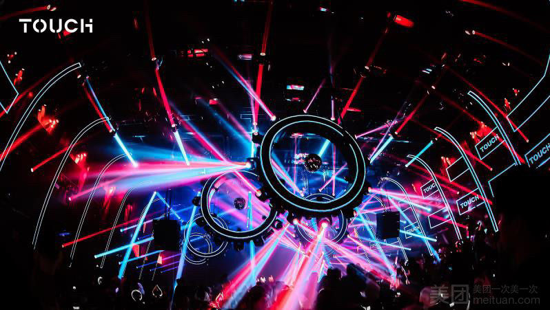 ReynAudio,酒吧音響系統(tǒng),酒吧音響,酒吧配置,線陣列揚聲器,音響系統(tǒng)設(shè)計