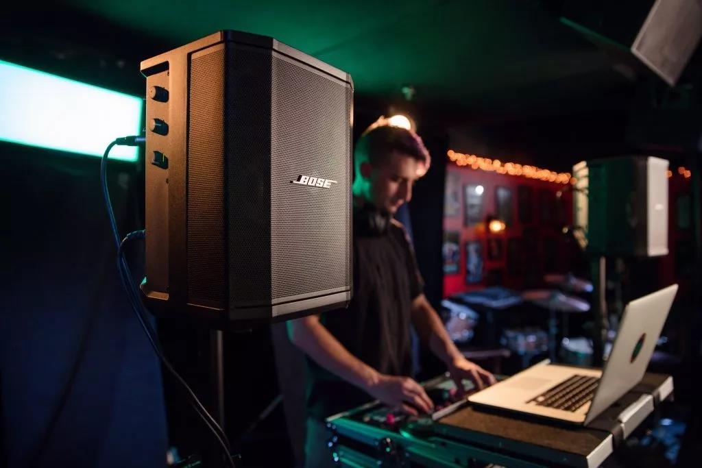 Bose Pro PA系列,便攜式音響,bose酒吧音響,Bose F1 Model 812揚(yáng)聲器