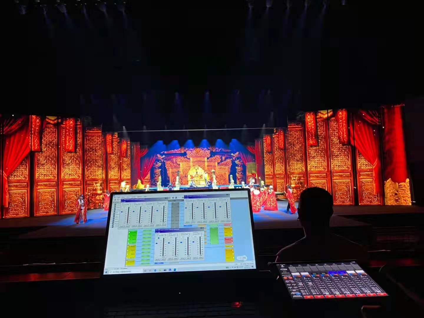 劇場劇院音響設(shè)備